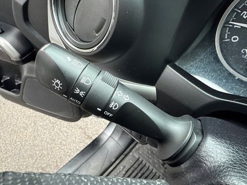 Certified 2021 Toyota Tacoma SR5 image 31