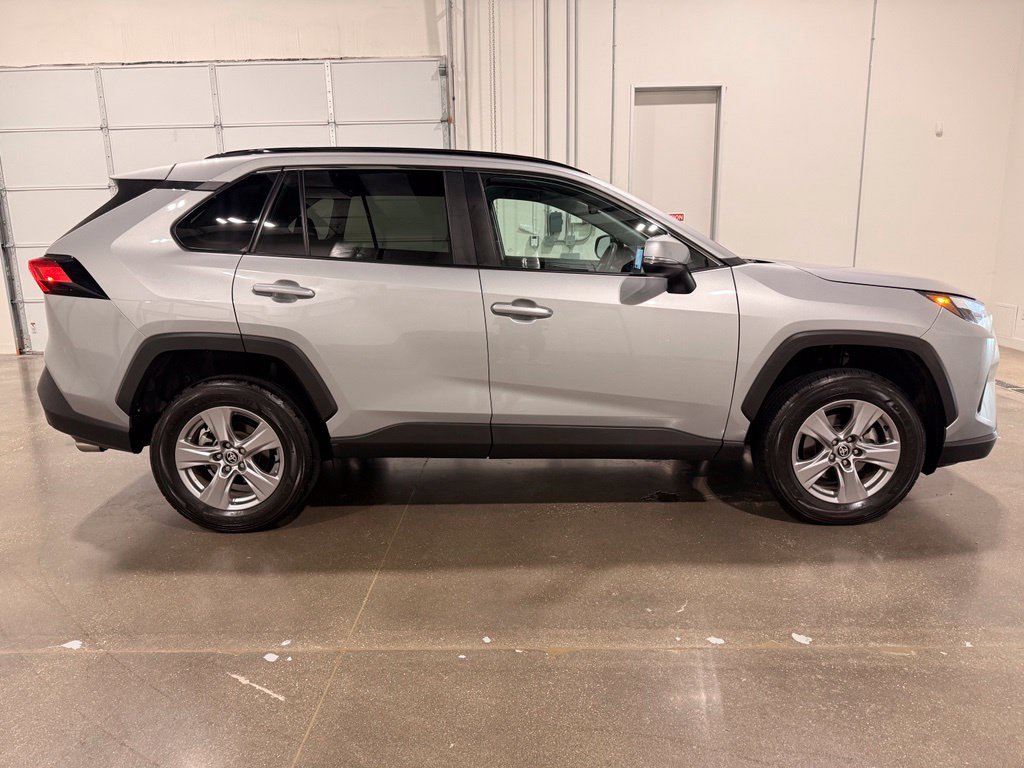Used 2025 Toyota RAV4 XLE FWD image 4