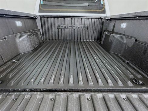 Certified 2025 Toyota Tacoma TRD Off-Road image 24