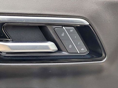 Used 2025 Chevrolet Suburban RST w/ Comfort Package image 11