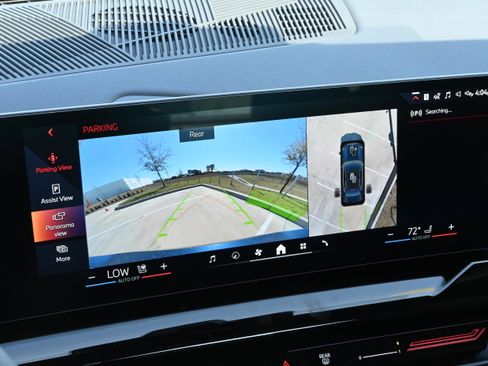 New 2026 BMW 530i xDrive w/ Convenience Package AWD/4WD image 16