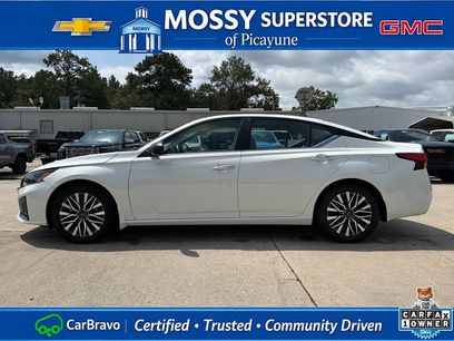 Used 2024 Nissan Altima 2.5 SV