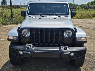 Used 2022 Jeep Gladiator Willys video 2