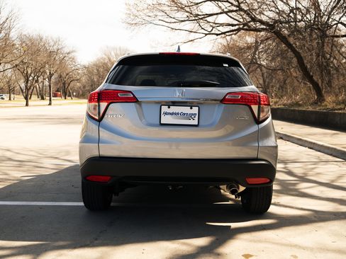 Used 2021 Honda HR-V EX-L image 8