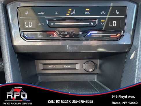 Used 2022 Volkswagen Tiguan SE AWD/4WD image 26