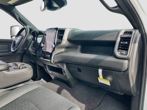 New 2026 RAM 2500 Tradesman AWD/4WD image 27