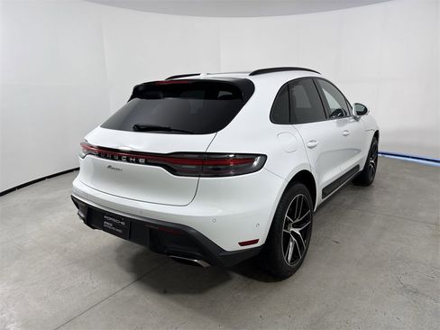 Certified 2024 Porsche Macan w/ Premium Plus Package image 7