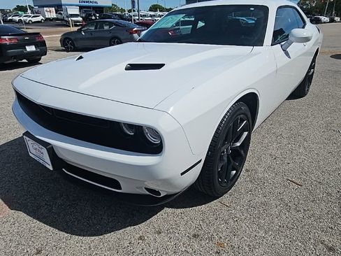 Used 2023 Dodge Challenger SXT w/ Plus Package image 3