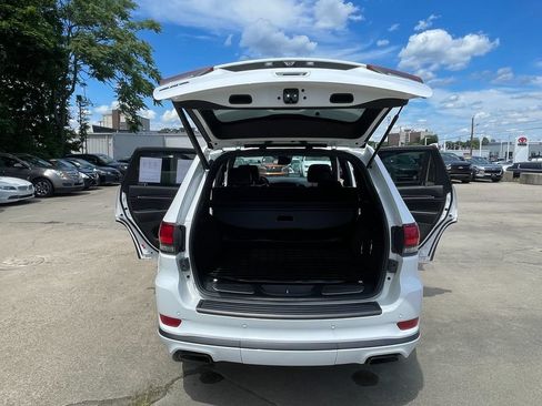 Used 2019 Jeep Grand Cherokee High Altitude AWD/4WD image 24