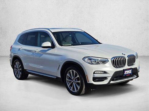 Used 2019 BMW X3 sDrive30i w/ Premium Package image 3