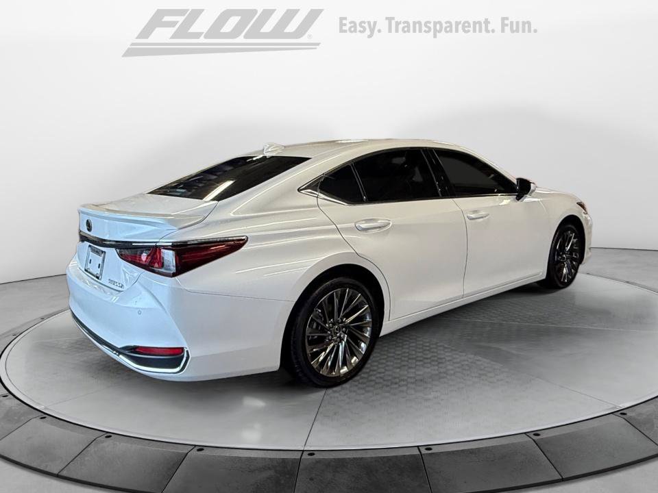 Used 2025 Lexus ES 300h w/ Technology Package FWD image 9