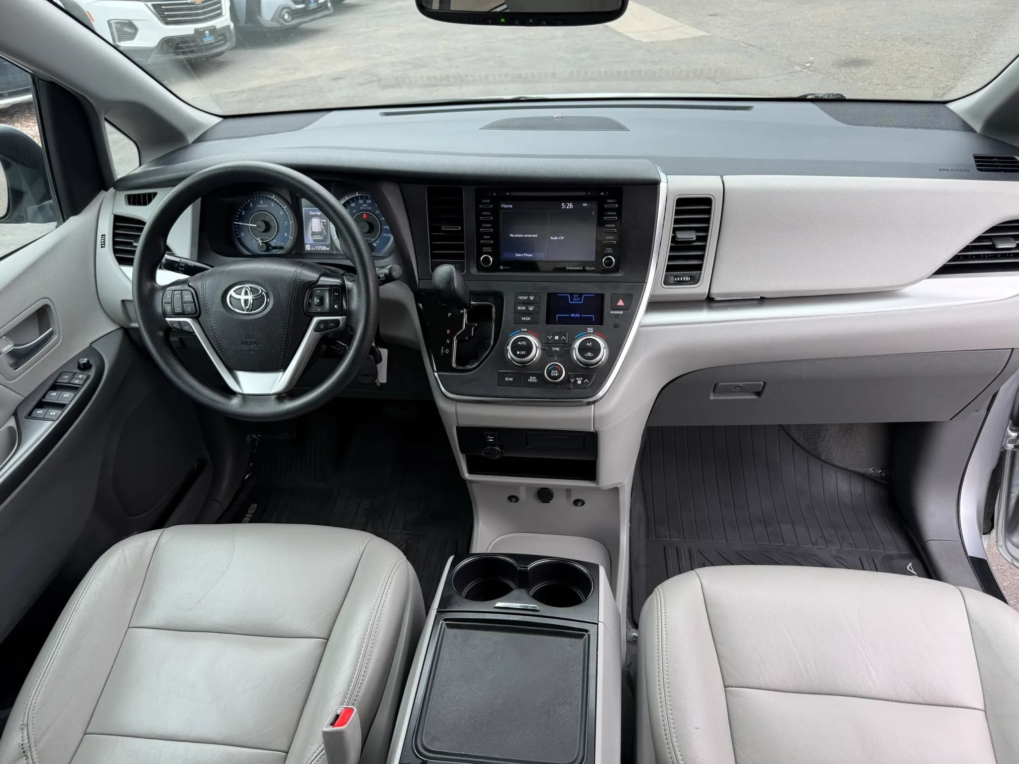 Used 2019 Toyota Sienna LE FWD image 27