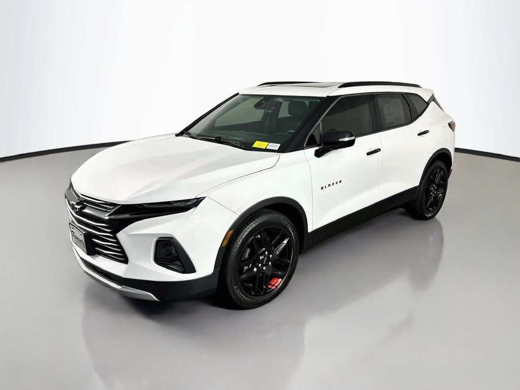 Used 2020 Chevrolet Blazer LT w/ Redline Edition FWD image 3
