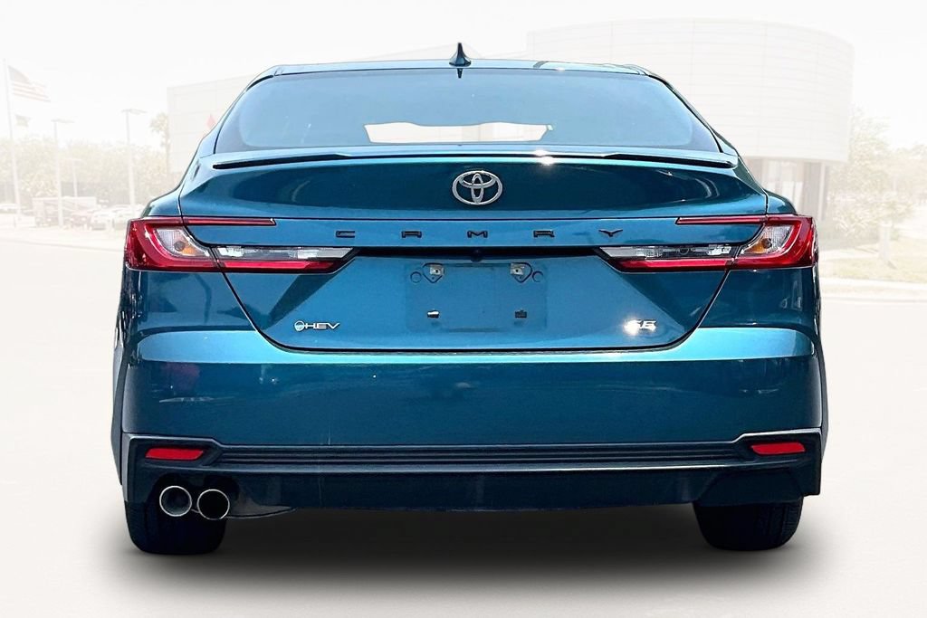 Used 2025 Toyota Camry SE FWD image 5