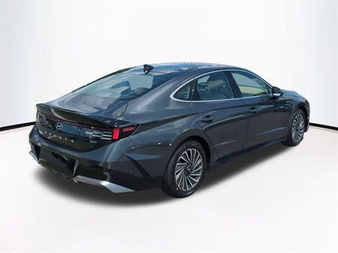 New 2026 Hyundai Sonata Limited FWD image 5