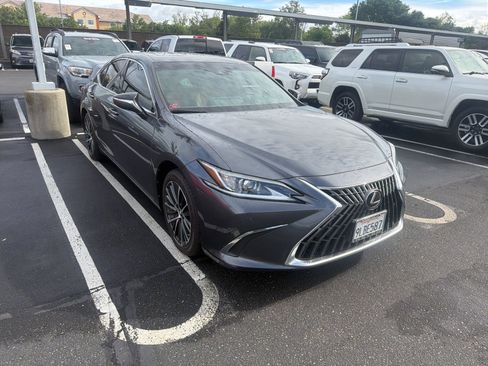 Used 2024 Lexus ES 300h w/ Premium Package image 1