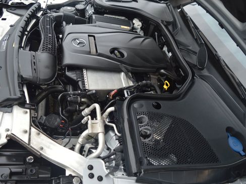 Used 2018 Mercedes-Benz E 300 4MATIC image 30