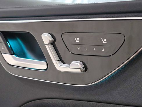 Used 2025 Mercedes-Benz C 300 C 300 image 23