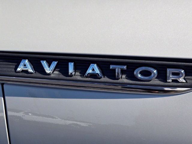 Used 2020 Lincoln Aviator Reserve w/ Elements Package Plus AWD/4WD image 20