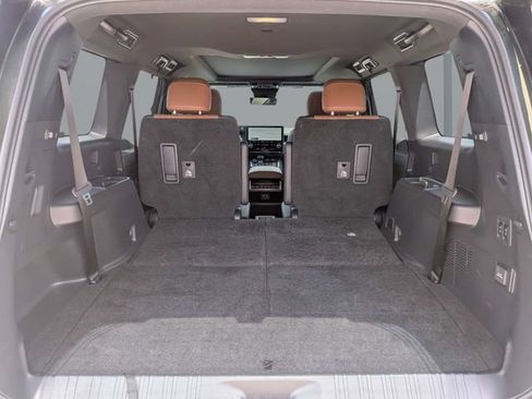 Used 2024 Lexus GX 550 w/ Accessory Package (Z1) AWD/4WD image 14