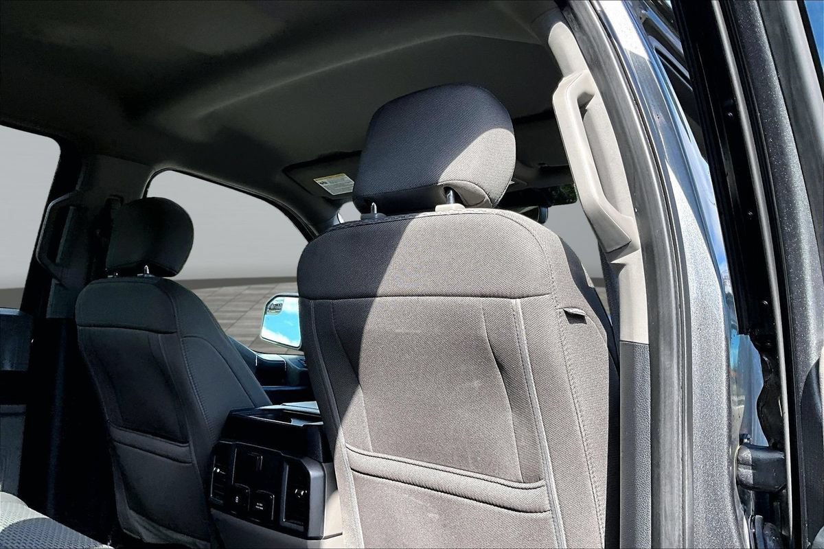 Used 2019 Ford F150 XLT w/ Equipment Group 302A Luxury AWD/4WD image 16