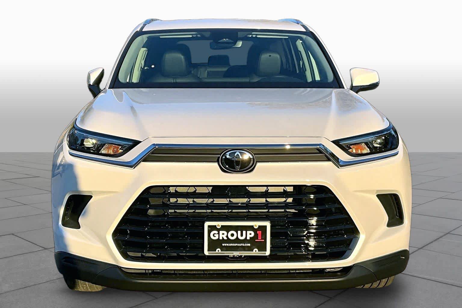 New 2026 Toyota Grand Highlander XLE FWD image 3