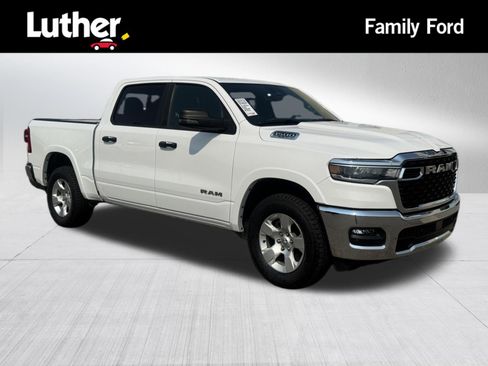 Used 2025 RAM 1500 Big Horn AWD/4WD image 1