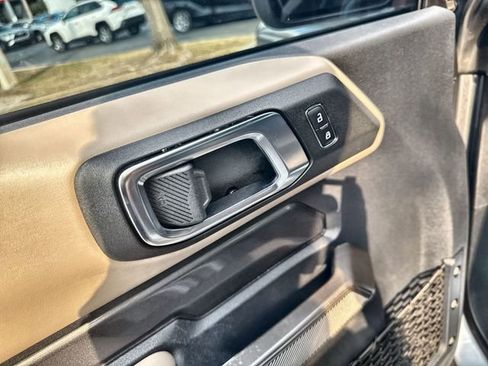 Used 2023 Ford Bronco Wildtrak image 22