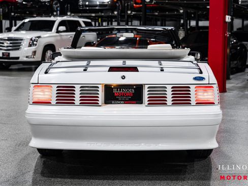 Used 1990 Ford Mustang GT image 4