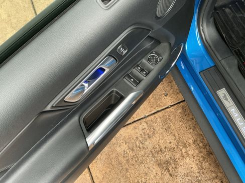 Used 2019 Ford Mustang Premium image 15