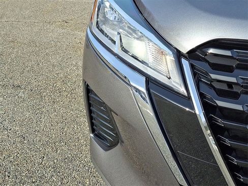 Certified 2023 Nissan Kicks S image 10