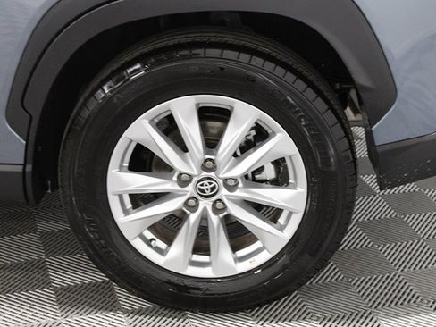 Certified 2025 Toyota Corolla Cross LE image 17