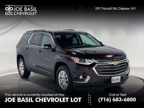 Used 2021 Chevrolet Traverse LT AWD/4WD image 1
