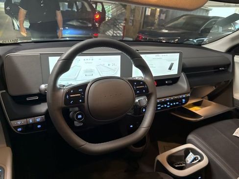 Used 2024 Hyundai Ioniq 5 SEL image 6