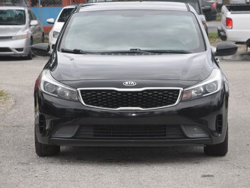 Used 2017 Kia Forte LX FWD image 4