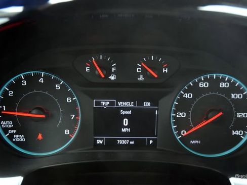 Used 2020 Chevrolet Traverse LT FWD image 17