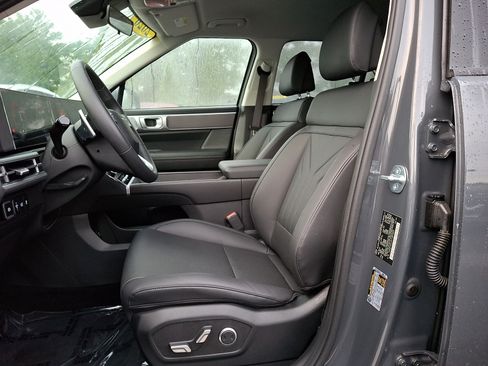 Used 2026 Hyundai Santa Fe SEL AWD/4WD image 14