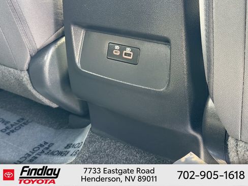 Used 2023 Nissan Frontier SV w/ Technology Package RWD image 13