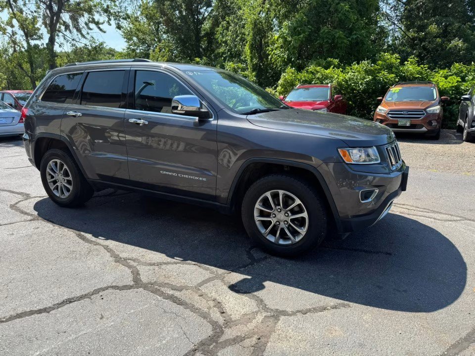 Used 2016 Jeep Grand Cherokee Limited w/ Trailer Tow Group IV AWD/4WD image 4