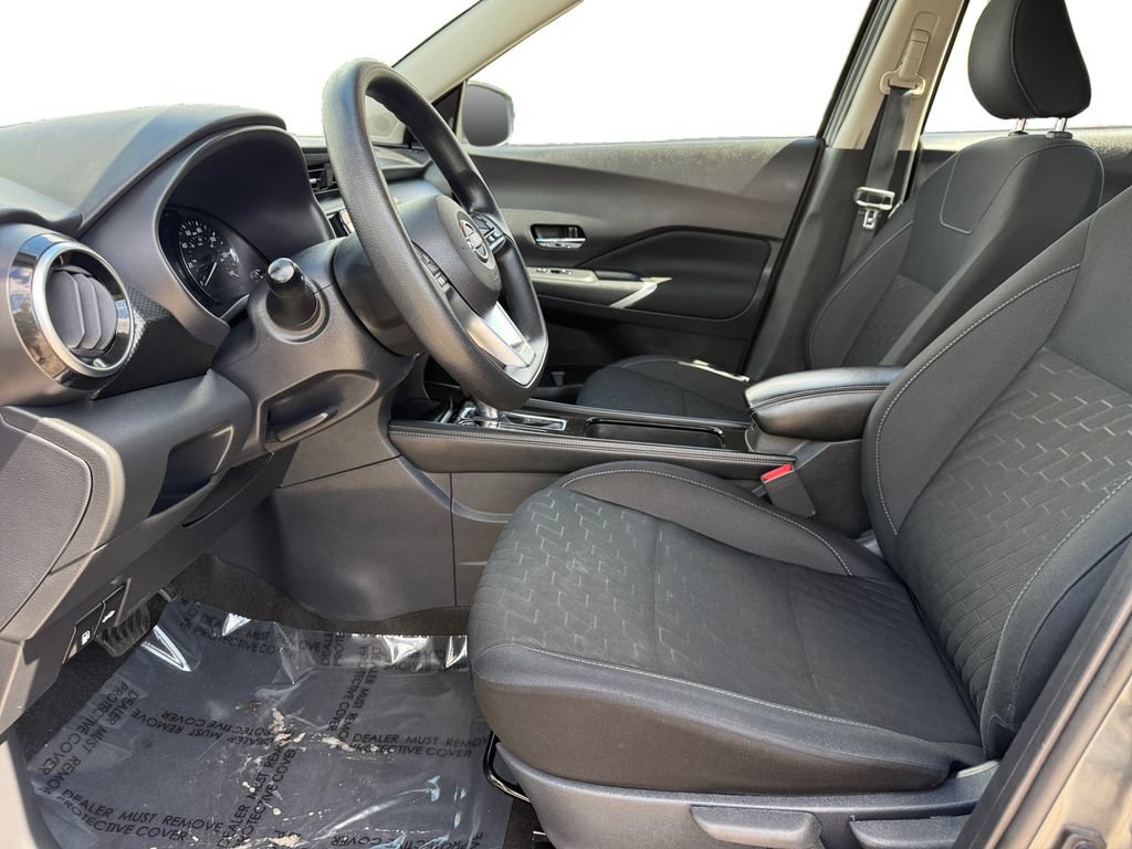 Certified 2023 Nissan Kicks SV FWD image 9