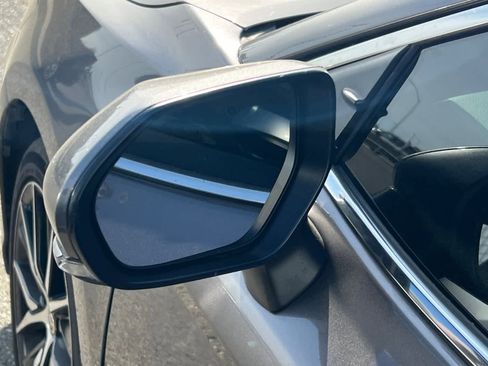 Used 2022 Toyota Camry SE image 8