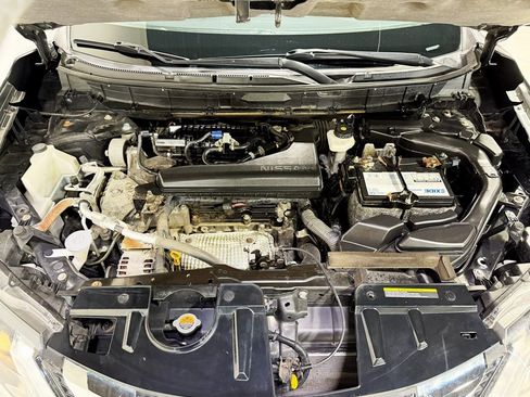 Used 2018 Nissan Rogue S image 36