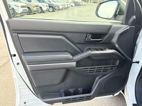 New 2026 Toyota Tacoma SR5 image 9