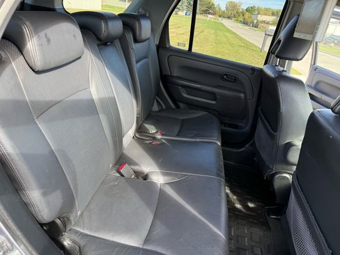 Used 2005 Honda CR-V EX image 21