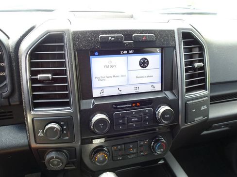 Used 2017 Ford F150 XLT w/ Equipment Group 302A Luxury AWD/4WD image 24