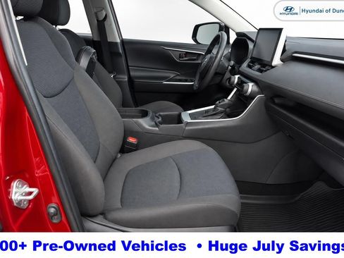 Used 2022 Toyota RAV4 LE FWD image 16