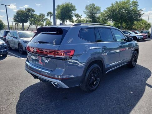 Certified 2025 Volkswagen Atlas Peak Edition SE image 32