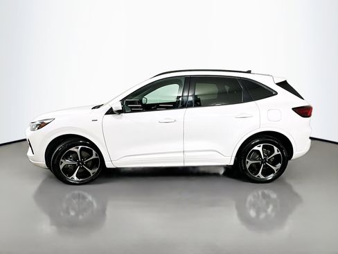 Used 2023 Ford Escape ST-Line Select w/ Tech Pack #2 AWD/4WD image 4