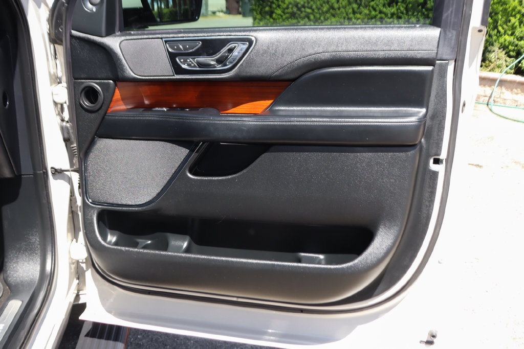 Used 2020 Lincoln Navigator Reserve w/ Equipment Group 208A Reserve AWD/4WD image 50