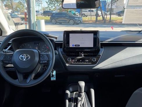 Used 2023 Toyota Corolla LE image 22